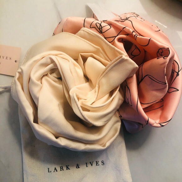 💕 Lark & Ives Hair Scarf Set (White & Pink) - Picture 2 of 3